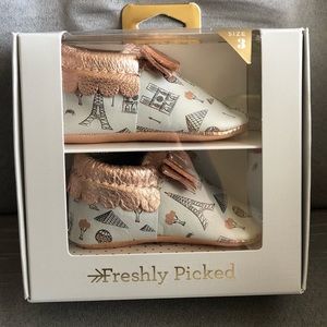 Freshly Picked Bow Moccs